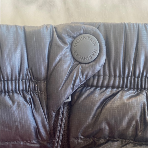 NWOT Stylish Black Quilted Skirt-mountain hardware - Picture 6 of 11